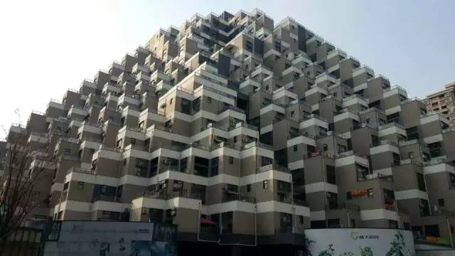 20170611_181253_159 ONE游戏官网-皇马巴塞赞助商