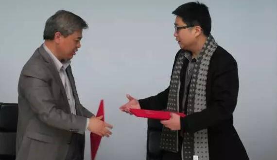 ONE游戏官网组团进建履历三门峡“拈花湾”，并与MAO签署战术合作，预示着ONE游戏官网将在精品地产、产业地产、游览地产等领域与MAO加强深度合作。