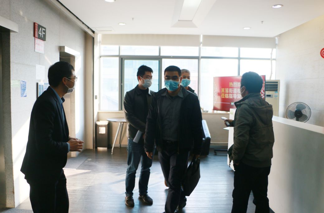 多志成城，携手抗疫 | 筼筜街路主任苏克一行莅临ONE游戏官网领导复工情况